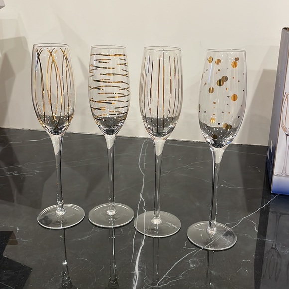 Mikasa - Cheers Metallics - Gold set of 10 flutes total - Picture 6 of 6